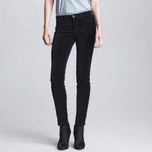 J Brand velvet skinny jean. Black size 26